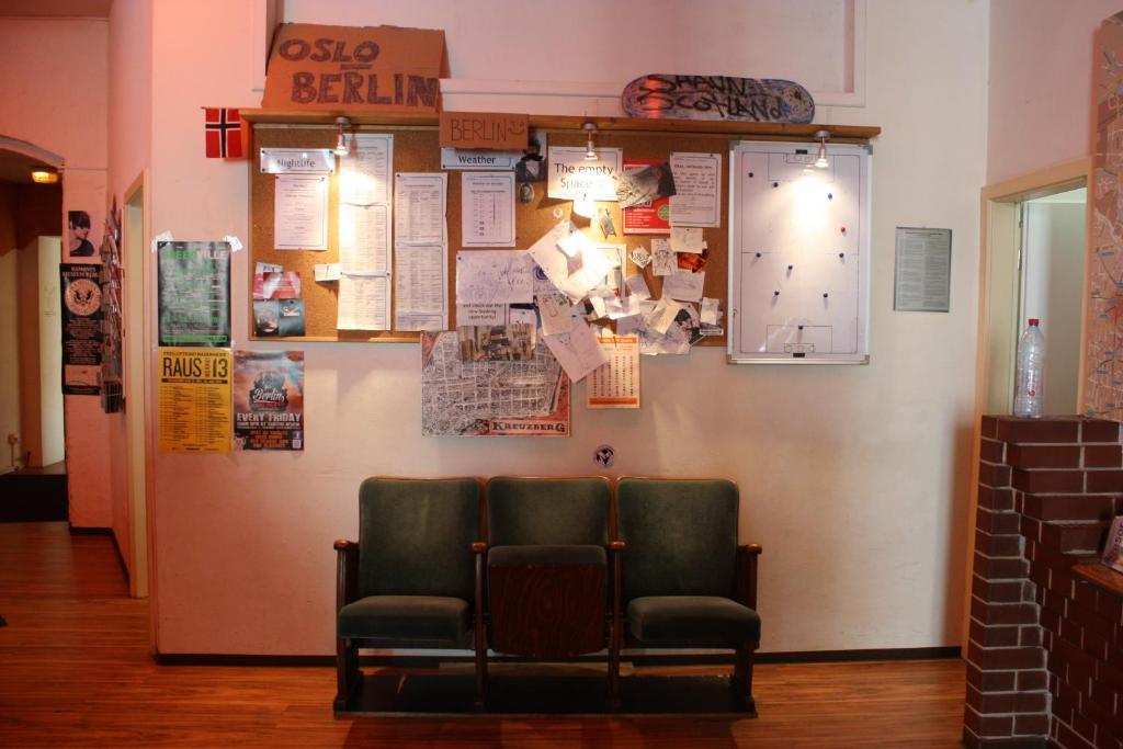 Baxpax Kreuzberg Hostel Берлин Экстерьер фото